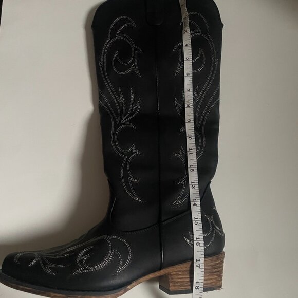 Western Cowboy Boots - Picture 10 of 10